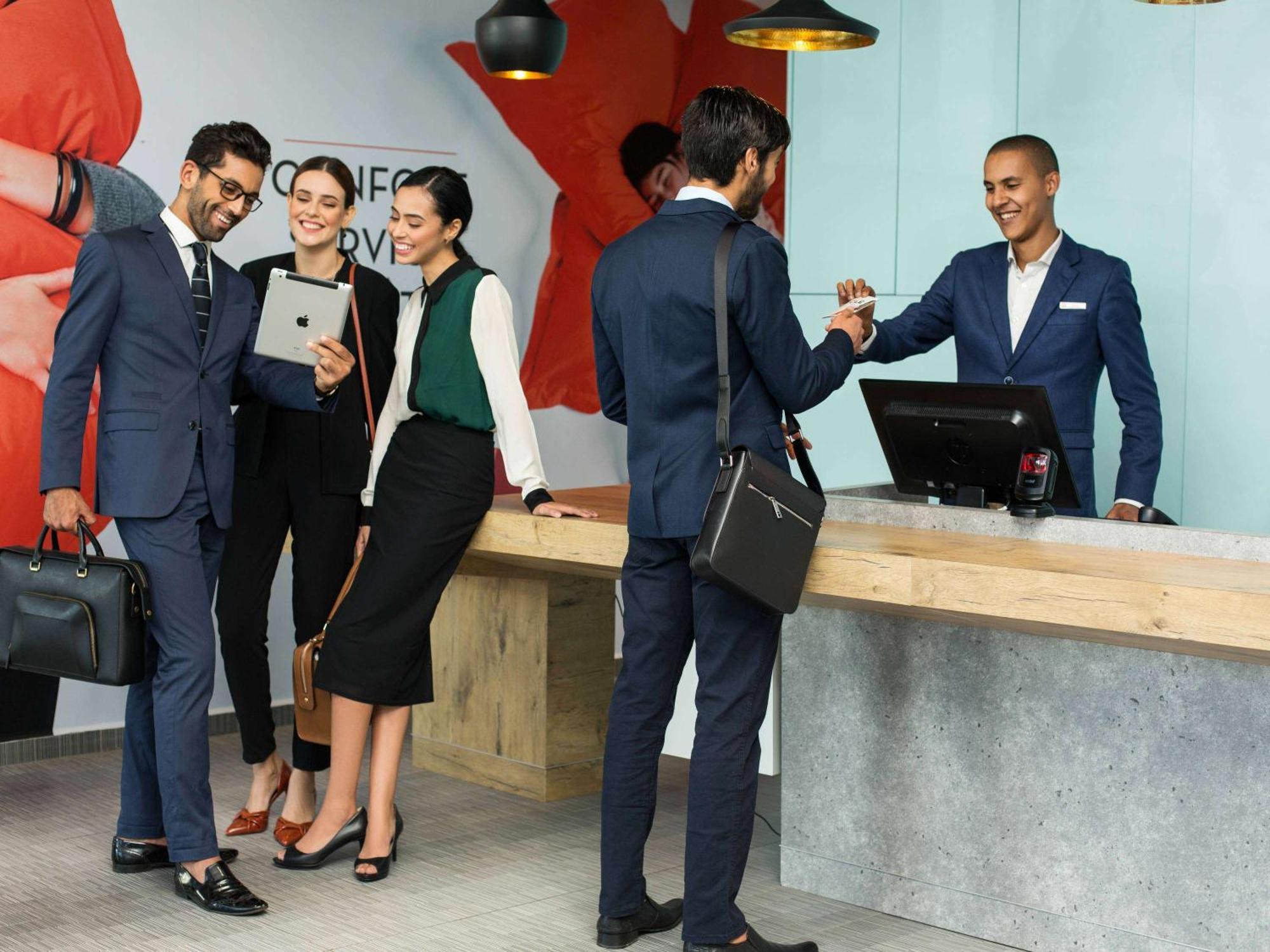 Hotel Ibis Rabat Agdal Esterno foto