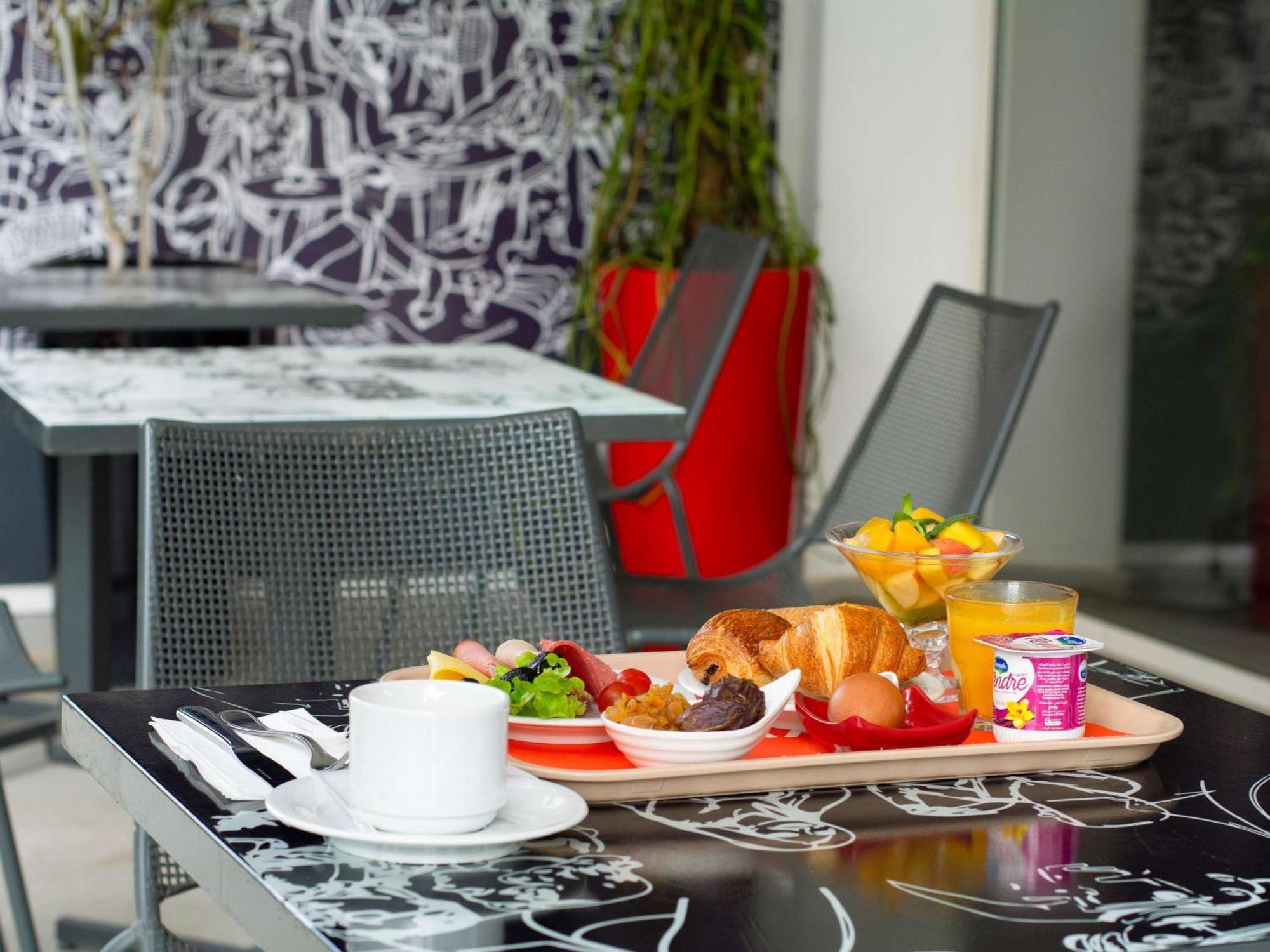Hotel Ibis Rabat Agdal Esterno foto