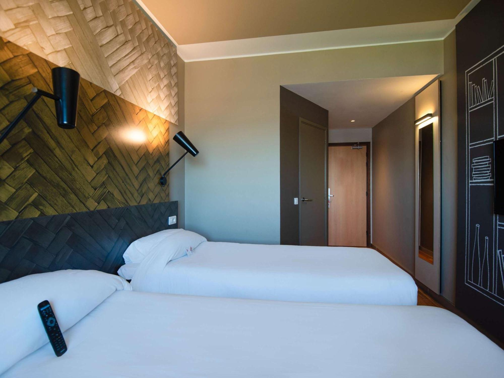 Hotel Ibis Rabat Agdal Esterno foto