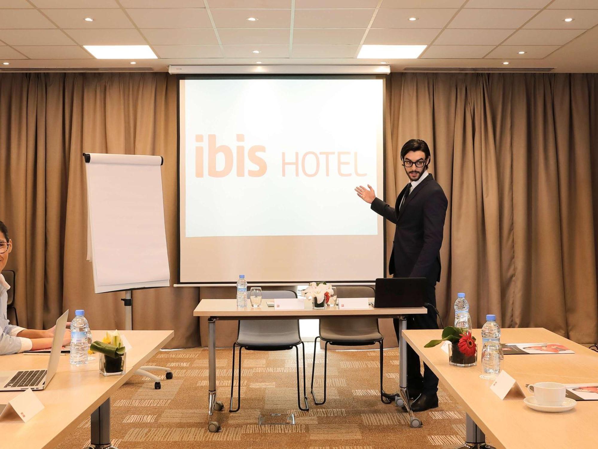 Hotel Ibis Rabat Agdal Esterno foto